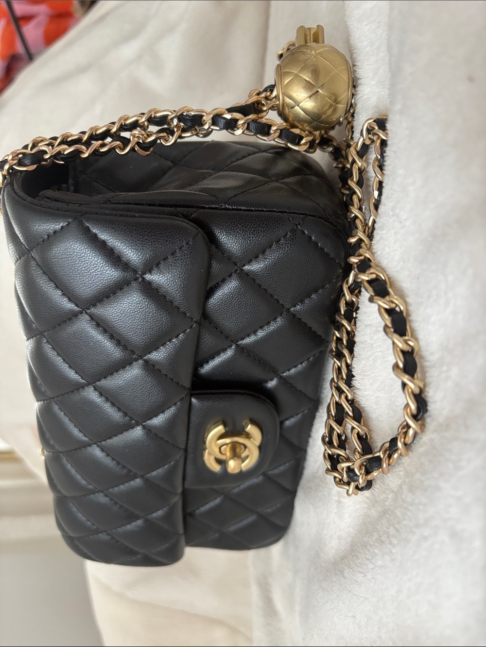 Black Quilted rectangular Leather Crossbody with adjustable Gold Chain - Picture 3 of 9